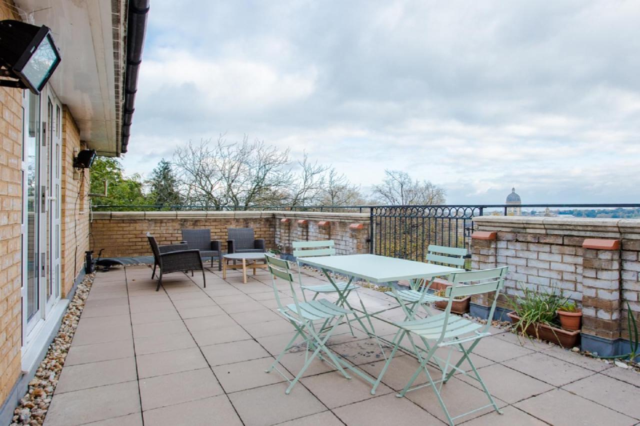 The Sparkford Gardens - Lovely 2Bdr With Balcony Лондон Екстер'єр фото