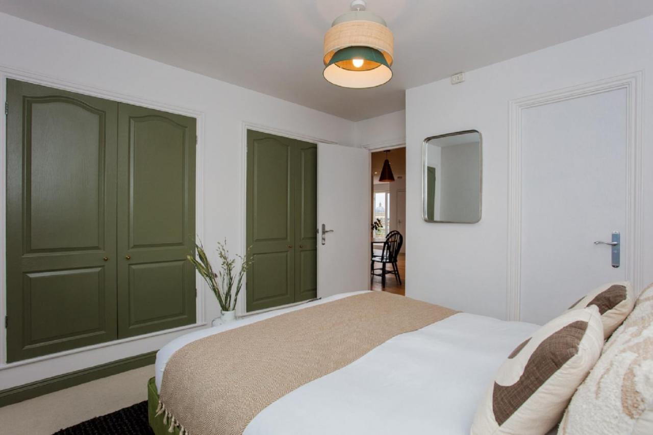 The Sparkford Gardens - Lovely 2Bdr With Balcony Лондон Екстер'єр фото